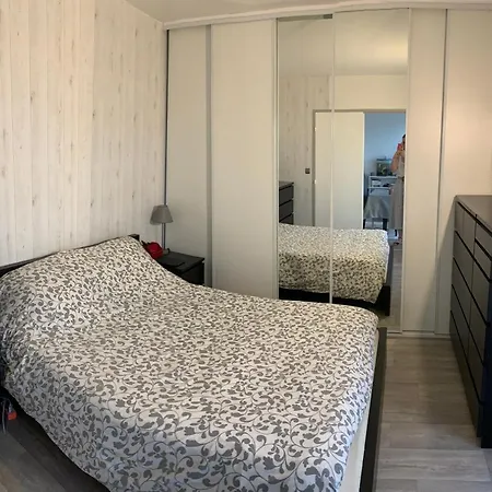T2 Meubler Place De Parking * Ris-Orangis