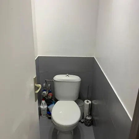 Apartmán T2 Meubler Place De Parking Ris-Orangis